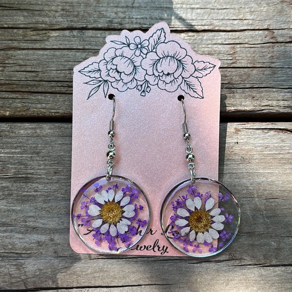 New Handmade Dried and Pressed Flower Resin Disk Earrings - Picture 6 of 17